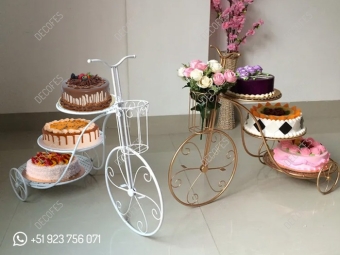 Présentoir à gâteaux modèle tricycle Présentoir à gâteaux modèle tricycle